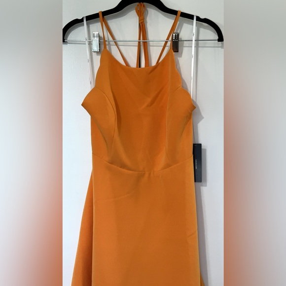NWT Lulu’s Play on Curves Orange Backless Dress - Picture 2 of 6
